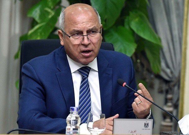 كامل الوزير يستعرض إنشاء مدرسة متخصصة في صناعة السيراميك لحل مشكلة العمالة المؤهلة كامل الوزير يستعرض إنشاء مدرسة متخصصة في صناعة السيراميك لحل مشكلة العمالة المؤهلة