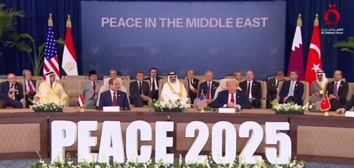 بقيادة مصر.. قمة شرم الشيخ تفتح صفحة جديدة للسلام في الشرق الأوسط بقيادة مصر.. قمة شرم الشيخ تفتح صفحة جديدة للسلام في الشرق الأوسط