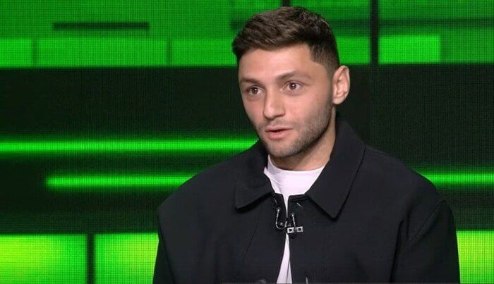 كريم نيدفيد: «رمضان صبحي مش صديقي.. ومقدرش ألعب في الزمالك علشان تاريخي مع الأهلي» كريم نيدفيد: «رمضان صبحي مش صديقي.. ومقدرش ألعب في الزمالك علشان تاريخي مع الأهلي»