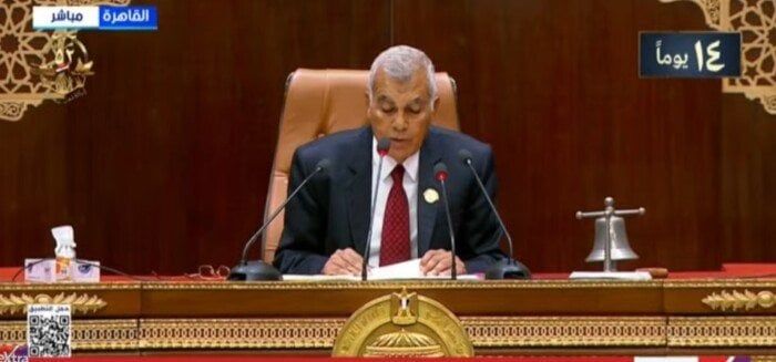 حنفي جبالي يهنئ المستشار عصام الدين فريد رئيس مجلس الشيوخ حنفي جبالي يهنئ المستشار عصام الدين فريد رئيس مجلس الشيوخ