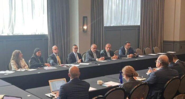 نائب وزير المالية: دين أجهزة الموازنة انخفض بأكثر من 10٪ من الناتج المحلي نائب وزير المالية: دين أجهزة الموازنة انخفض بأكثر من 10٪ من الناتج المحلي