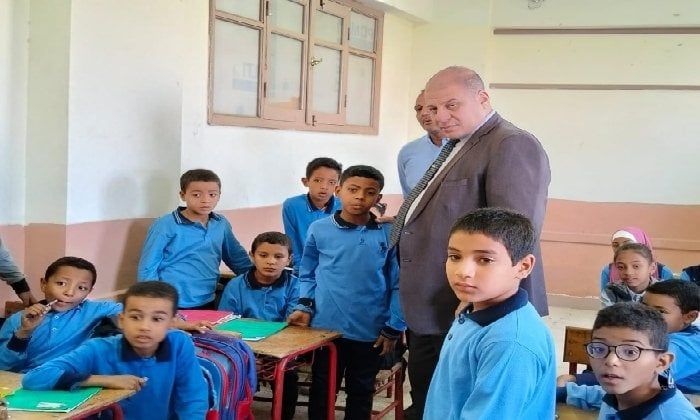 مدير تعليم قنا يفاجئ عددًا من المدارس بإدارة الوقف مدير تعليم قنا يفاجئ عددًا من المدارس بإدارة الوقف