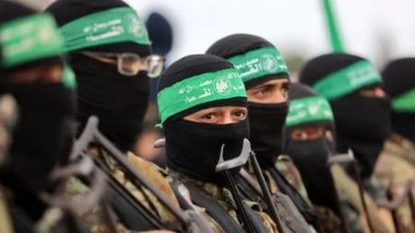 حماس: وفد من الحركة وصل القاهرة لمتابعة تنفيذ اتفاق وقف إطلاق النار حماس: وفد من الحركة وصل القاهرة لمتابعة تنفيذ اتفاق وقف إطلاق النار