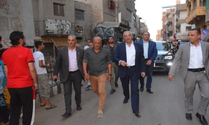 في جولة مفاجئة.. محافظ الغربية يجوب شوارع طنطا ويشدد على تكثيف النظافة والتجميل في جولة مفاجئة.. محافظ الغربية يجوب شوارع طنطا ويشدد على تكثيف النظافة والتجميل