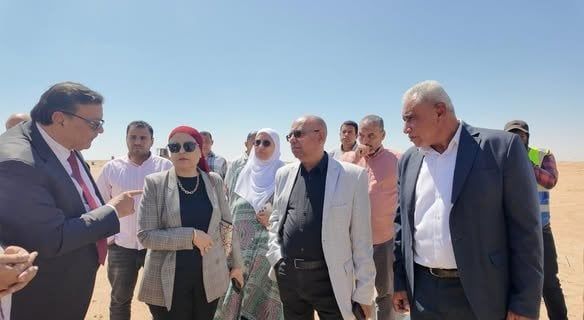 وزير الإسكان يستعرض تقريرًا بشأن أول مشروع للمعالجة والتخلص الآمن من المخلفات البلدية وزير الإسكان يستعرض تقريرًا بشأن أول مشروع للمعالجة والتخلص الآمن من المخلفات البلدية
