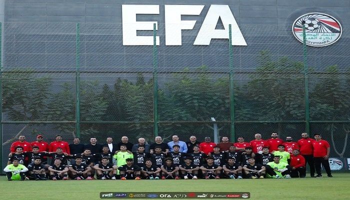 أبوريدة وأعضاء مجلس الإدارة وجهاز المنتخب الأول يدعمون الناشئين قبل السفر لكأس العالم أبوريدة وأعضاء مجلس الإدارة وجهاز المنتخب الأول يدعمون الناشئين قبل السفر لكأس العالم