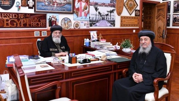 البابا تواضروس يستقبل عددا من الأساقفة لمناقشة شؤون رعوية بعدة إيبارشيات| صور