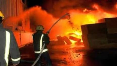 مصرع وإصابة 14 شخصا في حريق بمبنى سكني بالهند مصرع وإصابة 14 شخصا في حريق بمبنى سكني بالهند