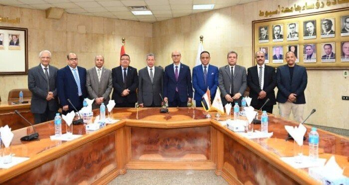 بروتوكول تعاون بين جامعة الغردقة وكلية الحقوق جامعة أسيوط بروتوكول تعاون بين جامعة الغردقة وكلية الحقوق جامعة أسيوط