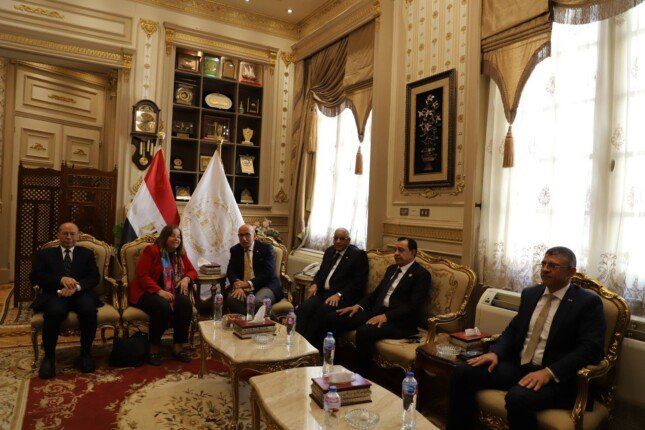 رئيس محكمة النقض يستقبل الرئيس التنفيذي لصندوق الإسكان الاجتماعي رئيس محكمة النقض يستقبل الرئيس التنفيذي لصندوق الإسكان الاجتماعي
