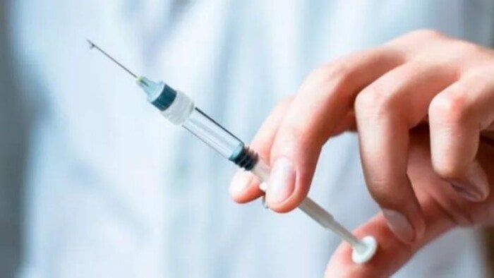 خطر على المواطنين.. تحذيرات من استخدام «حقنة هتلر» لعلاج نزلات البرد خطر على المواطنين.. تحذيرات من استخدام «حقنة هتلر» لعلاج نزلات البرد