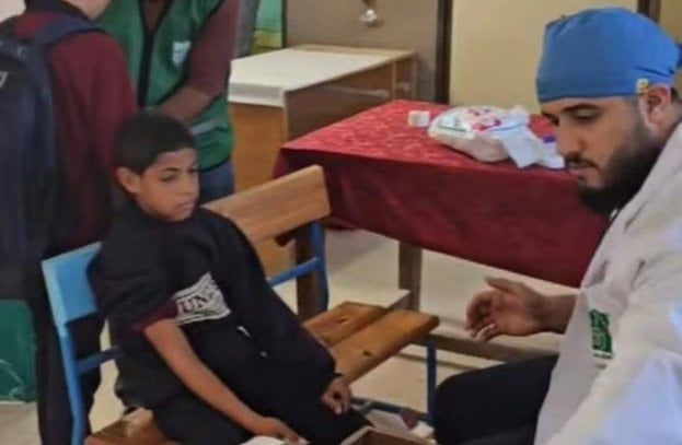 محافظ مطروح يتابع نتائج القافلة الطبية لطلبة المدارس بالتعاون مع «مصر الخير» و«بدر الدين للبترول» محافظ مطروح يتابع نتائج القافلة الطبية لطلبة المدارس بالتعاون مع «مصر الخير» و«بدر الدين للبترول»