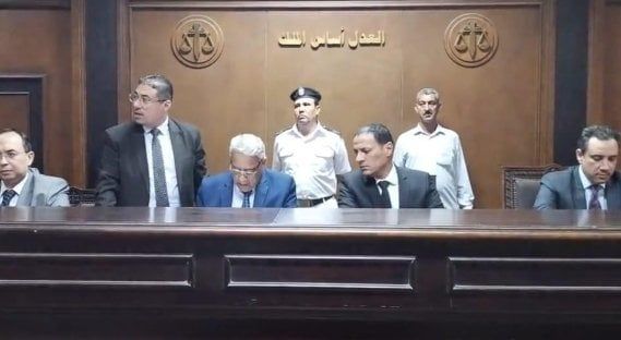 المؤبد وغرامة 100 ألف جنيه لسائق توك توك لإتجاره وشقيقه في الهيروين بالخانكة المؤبد وغرامة 100 ألف جنيه لسائق توك توك لإتجاره وشقيقه في الهيروين بالخانكة