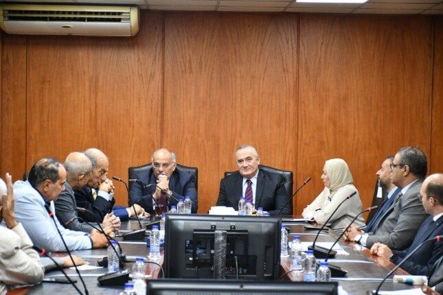 المستشفيات التعليمية تناقش قانون مزاولة البحوث الطبية والإكلينيكية المستشفيات التعليمية تناقش قانون مزاولة البحوث الطبية والإكلينيكية