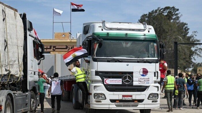 الهلال الأحمر المصري: 6 آلاف طن مساعدات إنسانية تدخل إلى قطاع غزة بقافلة «زاد العزة» الـ 57 الهلال الأحمر المصري: 6 آلاف طن مساعدات إنسانية تدخل إلى قطاع غزة بقافلة «زاد العزة» الـ 57