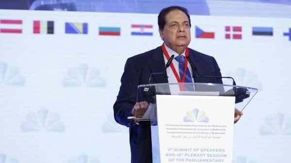 أبو العينين: اتفاقية شرم الشيخ خطوة تاريخية تثبت أن إرادة الحوار أقوى من صوت السلاح أبو العينين: اتفاقية شرم الشيخ خطوة تاريخية تثبت أن إرادة الحوار أقوى من صوت السلاح