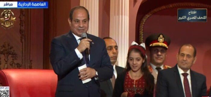 الرئيس السيسي: ربطنا سيناء بالدلتا بـ 6 أنفاق أسفل قناة السويس وأدعو التعليم والداخلية لتنظيم رحلات إليها الرئيس السيسي: ربطنا سيناء بالدلتا بـ 6 أنفاق أسفل قناة السويس وأدعو التعليم والداخلية لتنظيم رحلات إليها