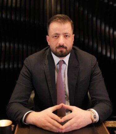 بعد اختيار رئيسًا لـ«إعلام الشيوخ».. محمد عمران: الهوية المصرية خط الدفاع الأول بعد اختيار رئيسًا لـ«إعلام الشيوخ».. محمد عمران: الهوية المصرية خط الدفاع الأول