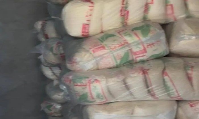 ضبط 17 طن مواد غذائية وأعلاف مجهولة المصدر بالشرقية ضبط 17 طن مواد غذائية وأعلاف مجهولة المصدر بالشرقية