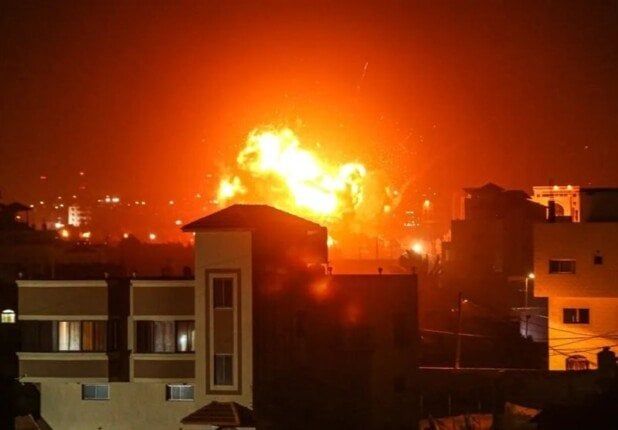 الصحة اللبنانية: شهيدان في غارة إسرائيلية استهدفت بلدتي «النبي شيت» و«الناقورة» الصحة اللبنانية: شهيدان في غارة إسرائيلية استهدفت بلدتي «النبي شيت» و«الناقورة»