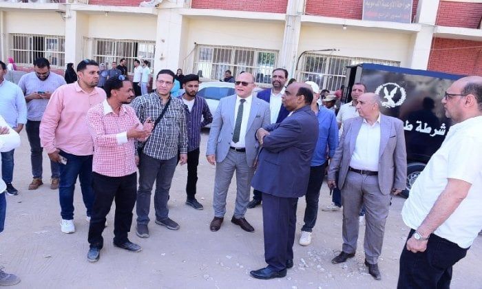 لتوفير بيئة علاجية متكاملة.. رئيس جامعة سوهاج يتابع الأعمال الإنشائية بمستشفى الجراحات لتوفير بيئة علاجية متكاملة.. رئيس جامعة سوهاج يتابع الأعمال الإنشائية بمستشفى الجراحات