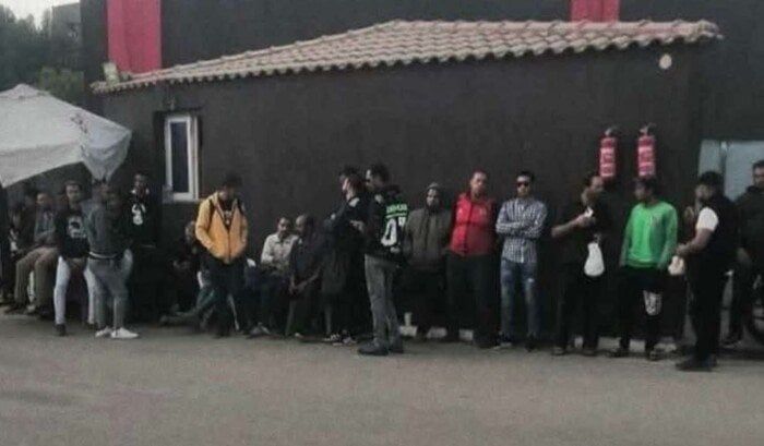 تفاصيل وقفة عمال الأهلي الاحتجاجية بسبب الرواتب تفاصيل وقفة عمال الأهلي الاحتجاجية بسبب الرواتب