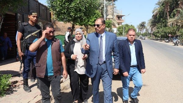 محافظ سوهاج يتفقد مواقف طهطا – جهينة وبدء أعمال التجميل بمدخل سوهاج البحري محافظ سوهاج يتفقد مواقف طهطا – جهينة وبدء أعمال التجميل بمدخل سوهاج البحري