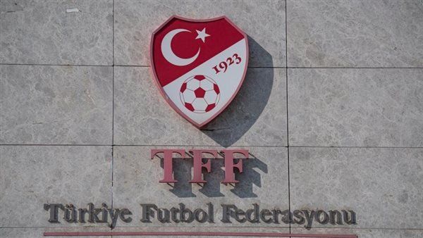فضيحة مراهنات تهز كرة القدم التركية.. التحقيق مع آلاف اللاعبين ومئات الحكام فضيحة مراهنات تهز كرة القدم التركية.. التحقيق مع آلاف اللاعبين ومئات الحكام