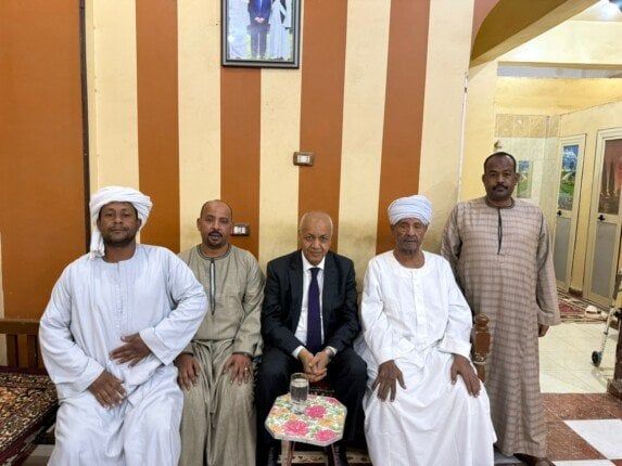 مصطفى بكرى يزور أسوان ويلتقي عددا من الرموز السياسية والشعبية بالمحافظة مصطفى بكرى يزور أسوان ويلتقي عددا من الرموز السياسية والشعبية بالمحافظة