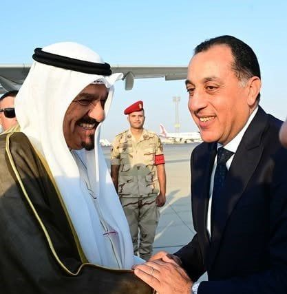 رئيس الوزراء يستقبل نظيره الكويتي بمطار القاهرة الدولي رئيس الوزراء يستقبل نظيره الكويتي بمطار القاهرة الدولي