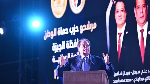 أبو العينين: مصر الحديثة تكتب بأحرف من نور بقيادة الرئيس السيسي أبو العينين: مصر الحديثة تكتب بأحرف من نور بقيادة الرئيس السيسي