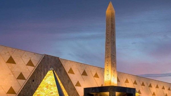 رئيس جامعة سوهاج: ندرك قيمة بلدنا.. وفخورون بافتتاح المتحف المصري الكبير رئيس جامعة سوهاج: ندرك قيمة بلدنا.. وفخورون بافتتاح المتحف المصري الكبير