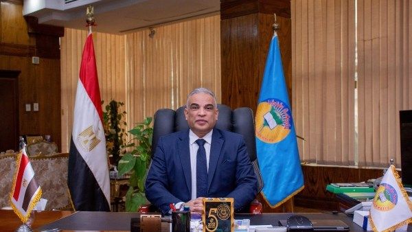 رئيس جامعة طنطا يستعرض تقريرا عن الخطة التنفيذية لتنفيذ مبادرة رئيس جامعة طنطا يستعرض تقريرا عن الخطة التنفيذية لتنفيذ مبادرة