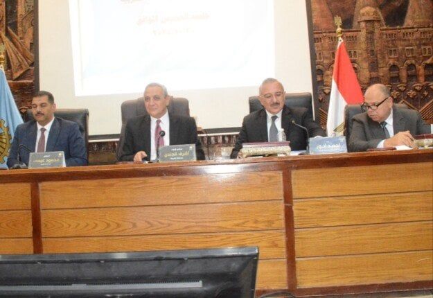 شاشات كبيرة بالميادين.. الغربية ترفع درجة الاستعداد القصوى لافتتاح المتحف المصري الكبير شاشات كبيرة بالميادين.. الغربية ترفع درجة الاستعداد القصوى لافتتاح المتحف المصري الكبير