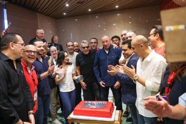 قائمة الكابتن محمود الخطيب تحتفل بعيد ميلاده في انتخابات الأهلي «صور» قائمة الكابتن محمود الخطيب تحتفل بعيد ميلاده في انتخابات الأهلي «صور»