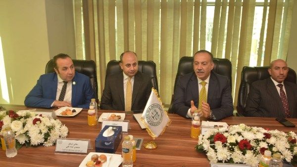 محافظ أسيوط: تعاون مع المحكمة العربية للتحكيم لتعزيز الوعي وتدريب الشباب محافظ أسيوط: تعاون مع المحكمة العربية للتحكيم لتعزيز الوعي وتدريب الشباب