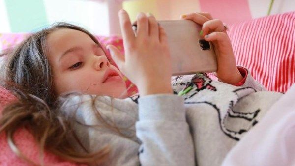 «سك على ولادك».. تحذير من استخدام الأطفال محادثات الذكاء الاصطناعي جيميني AI