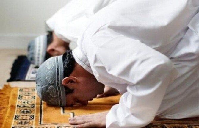 التوقيت الشتوي.. موعد أذان الظهر اليوم الجمعة 31 أكتوبر 2025 بالقاهرة والمحافظات التوقيت الشتوي.. موعد أذان الظهر اليوم الجمعة 31 أكتوبر 2025 بالقاهرة والمحافظات