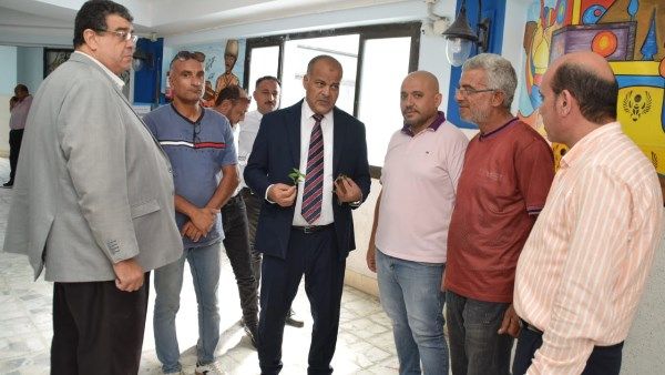 تعليم بورسعيد الفني يهدي المديرية شتلات لتجميل ديوان المديرية تعليم بورسعيد الفني يهدي المديرية شتلات لتجميل ديوان المديرية