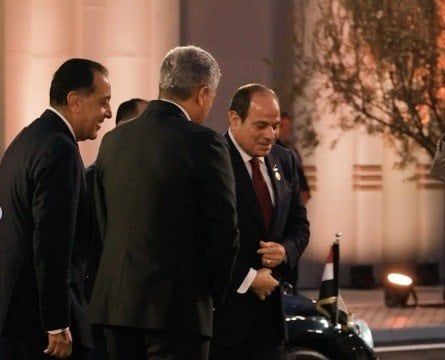 عاجل | لحظة وصول الرئيس السيسي إلى المتحف المصري الكبير - فيديو عاجل | لحظة وصول الرئيس السيسي إلى المتحف المصري الكبير - فيديو