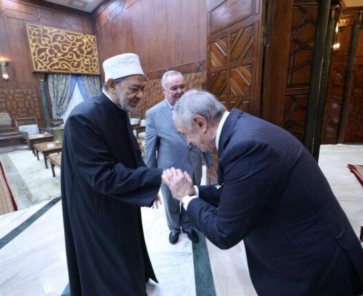 شيخ الأزهر يستقبل رئيس منظمة فرسان مالطا لبحث تعزيز التعاون المشترك شيخ الأزهر يستقبل رئيس منظمة فرسان مالطا لبحث تعزيز التعاون المشترك