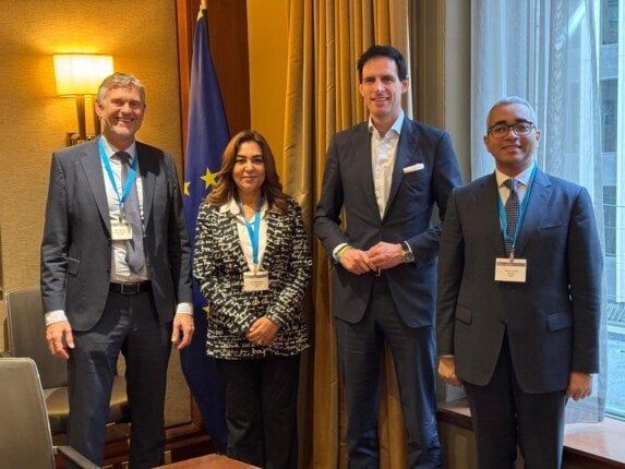 لطرحها بمؤتمر المناخ المقبل.. منال عوض تبحث مع المفوض الأوروبي لشؤون المناخ الموضوعات البيئية المهمة لطرحها بمؤتمر المناخ المقبل.. منال عوض تبحث مع المفوض الأوروبي لشؤون المناخ الموضوعات البيئية المهمة