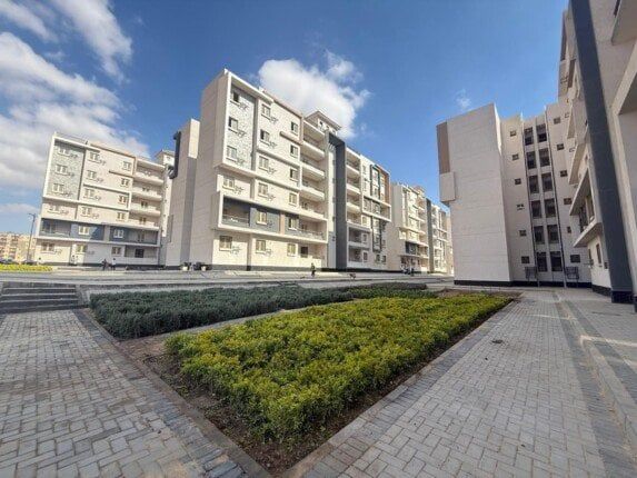 وزير الإسكان يُتابع تسليم وحدات «سكن لكل المصريين» بمدينة حدائق العاصمة وزير الإسكان يُتابع تسليم وحدات «سكن لكل المصريين» بمدينة حدائق العاصمة