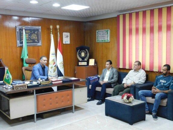 مدير الشباب والرياضة بالقليوبية يبحث آليات دعم اللاعبين الموهوبين واكتشاف المتميزين مدير الشباب والرياضة بالقليوبية يبحث آليات دعم اللاعبين الموهوبين واكتشاف المتميزين