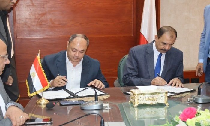 توقيع 3 بروتوكولات لإقامة مشروعات زراعية وصناعية جديدة بسوهاج توقيع 3 بروتوكولات لإقامة مشروعات زراعية وصناعية جديدة بسوهاج