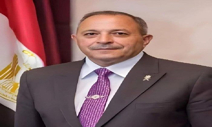 محافظ بورسعيد يصدق على تخفيض سن القبول للصف الأول الابتدائي شهرين محافظ بورسعيد يصدق على تخفيض سن القبول للصف الأول الابتدائي شهرين