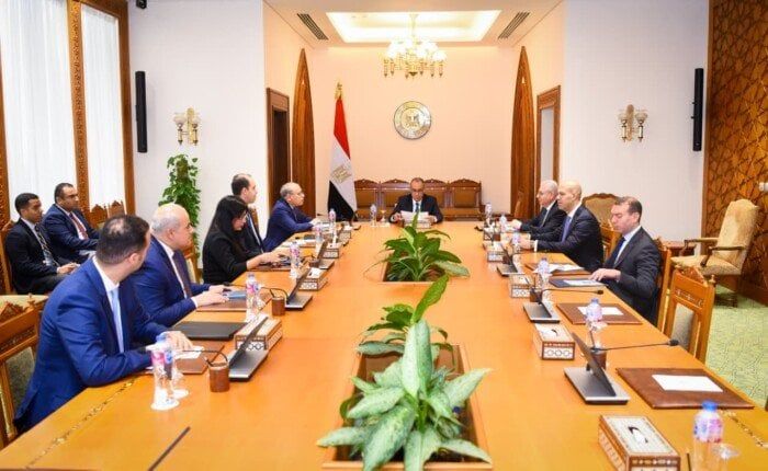 وزير الخارجية يلتقي قيادات وأعضاء القطاع الآسيوي وإدارة البحوث والتقديرات والتخطيط السياسي وزير الخارجية يلتقي قيادات وأعضاء القطاع الآسيوي وإدارة البحوث والتقديرات والتخطيط السياسي