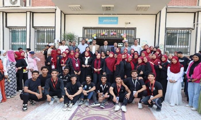 انطلاق فعاليات مبادرة «100 يوم رياضة» بكلية التربية بجامعة قنا انطلاق فعاليات مبادرة «100 يوم رياضة» بكلية التربية بجامعة قنا