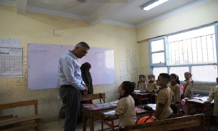 محافظ أسوان يتفقد عدداً من المدارس لمتابعة انتظام العملية التعليمية محافظ أسوان يتفقد عدداً من المدارس لمتابعة انتظام العملية التعليمية