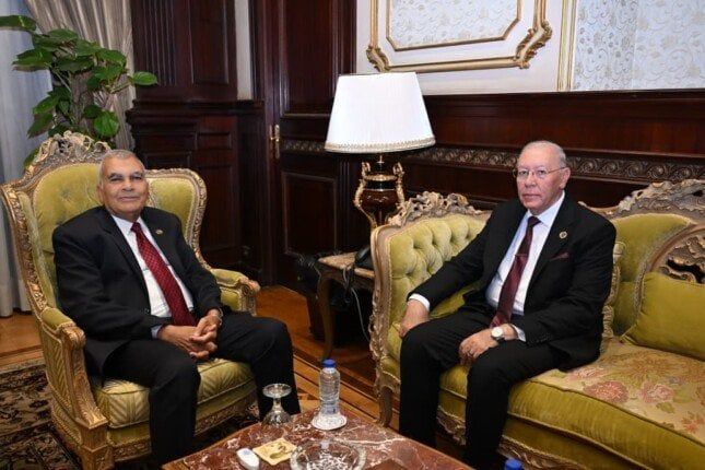 رئيس مجلس الشيوخ يستقبل رئيس محكمة جنايات الجيزة لتقديم التهنئة رئيس مجلس الشيوخ يستقبل رئيس محكمة جنايات الجيزة لتقديم التهنئة